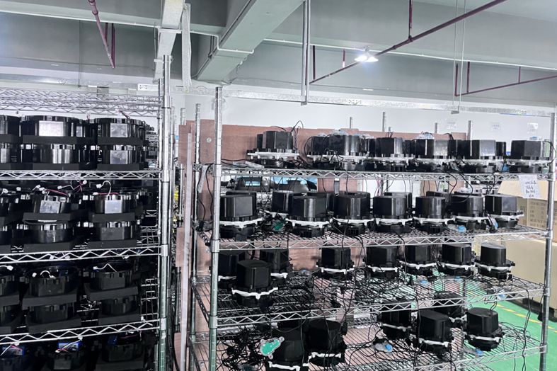 OEM-робот для очистки бассейна