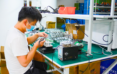 Портативный пылесос для бассейна