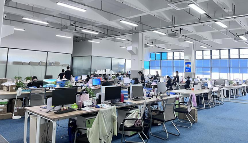 Беспроводной роботизированный очиститель бассейна