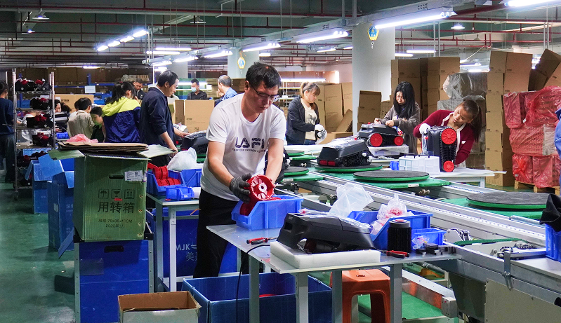 Беспроводной роботизированный очиститель бассейна